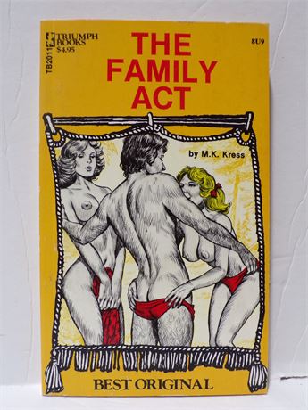 The Family Act by M K Kress, Paperback Book 1970's Greenleaf Triumph TB2011 072825WP-80