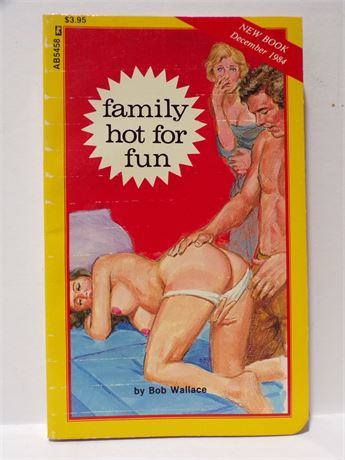 Family Hot for Fun by Bob Wallace, Paperback Book 1984 Greenleaf AB5458 072825WP-36