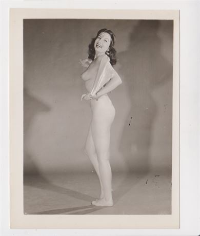 Busty Brunette Pose in Studio, B&W Adult Nude 4x5" Photo 070725-D1-17