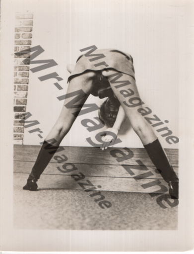Adult Vintage B&W Pinup Photo 4"x5" Blonde Model With Glasses Upskirt RS-40