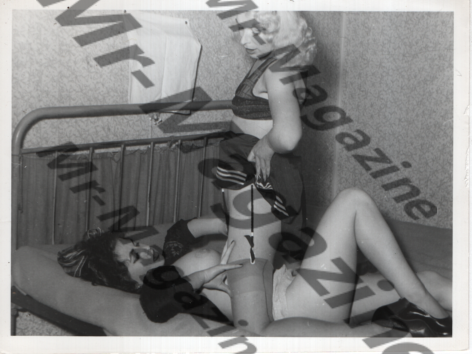 Adult Vintage B&W Pinup Photo 4"x5" Brunette & Blonde Lesbian Models RS-90
