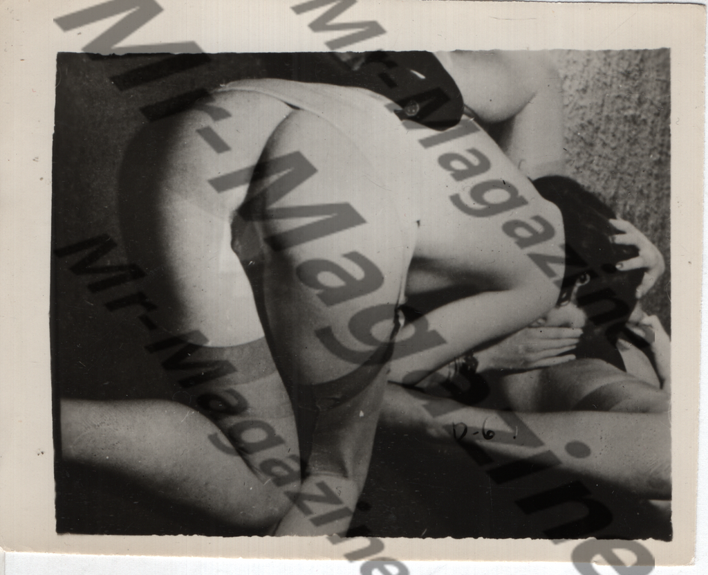 Adult Vintage B&W Pinup Photo 4"x5" Brunette Lingerie Lesbian Models Cunnilingus RU-01