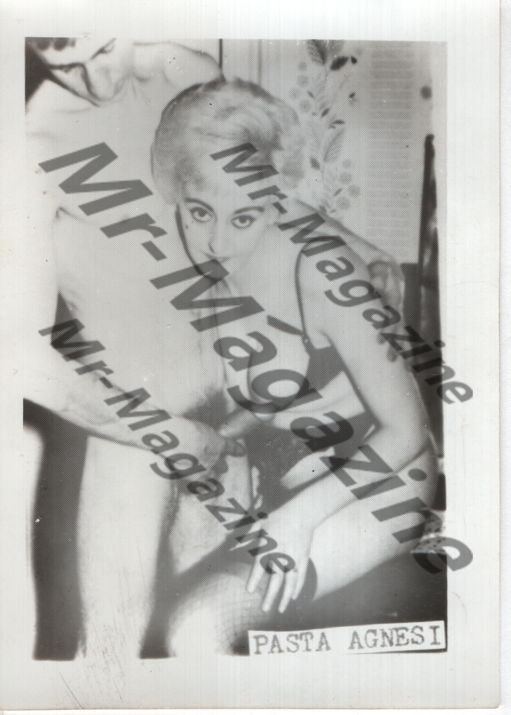 Adult Vintage B&W Pinup Photo 5"x3" Pasta Agnesi Blonde & Brunet Models RU-23
