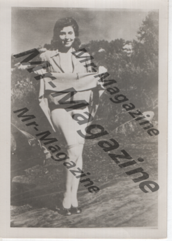 Adult Vintage B&W Pinup Photo 5"x4" Brunette Model Lifting Skirt RV-02