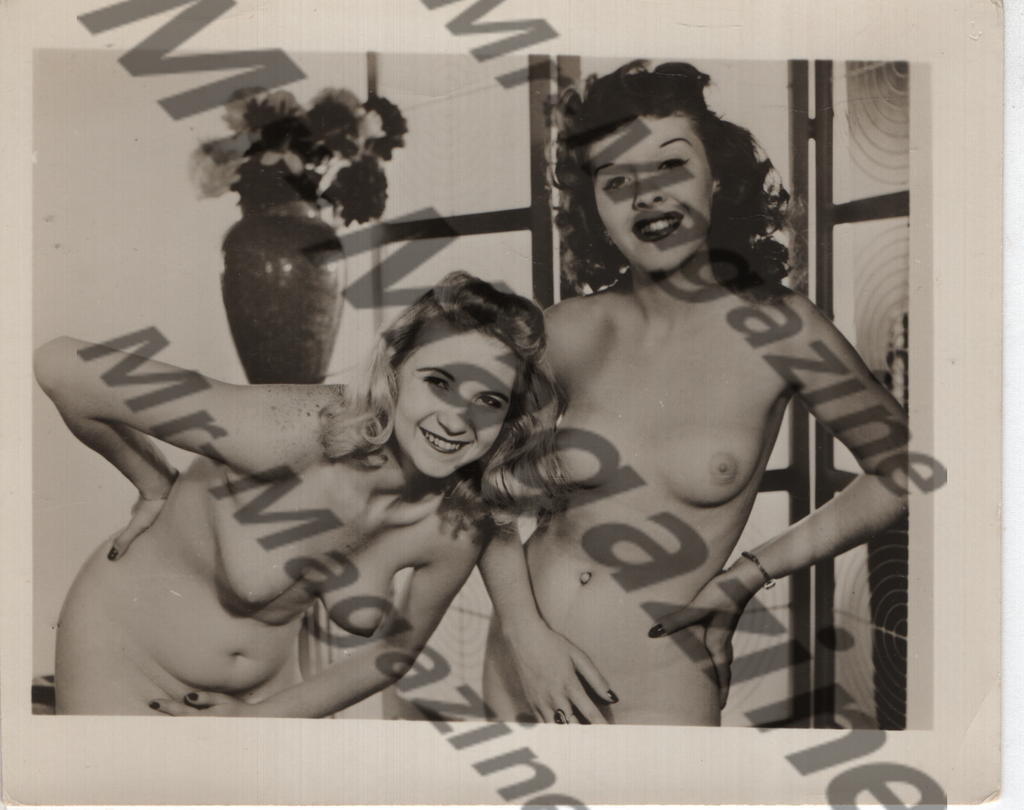 Adult Vintage B&W Pinup Photo 5"x4" Brunette & Blonde Nude Models RV-35