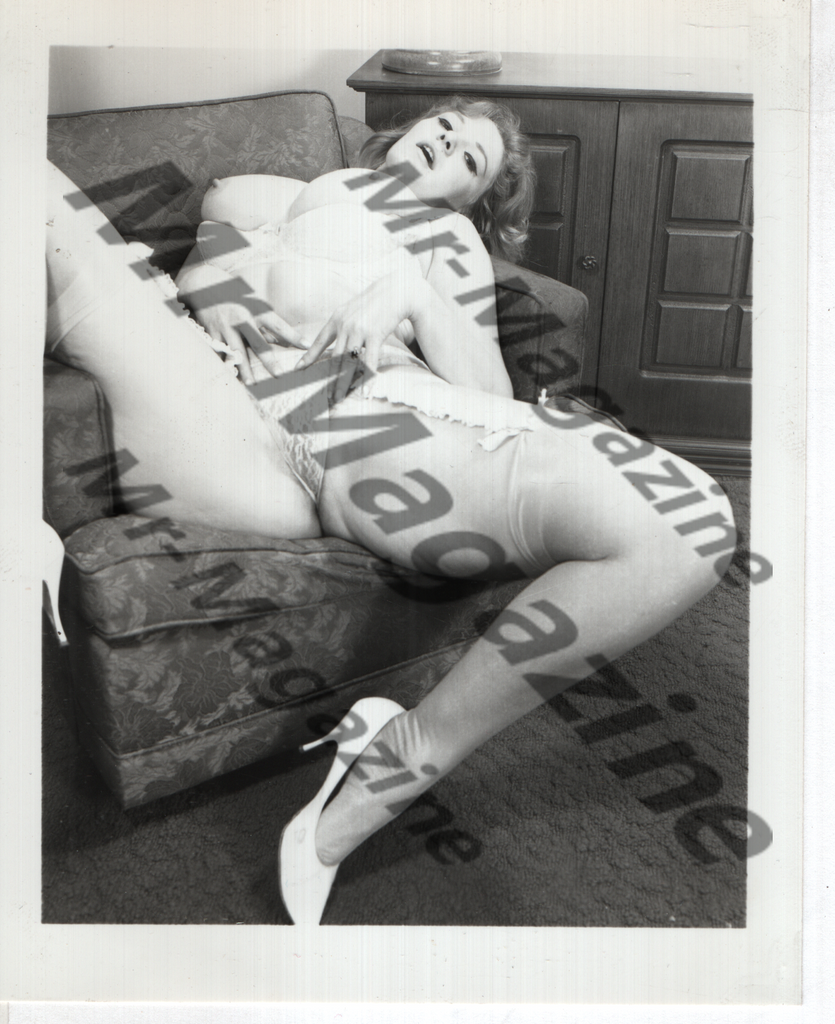 Adult Vintage B&W Pinup Photo 4"x5" Blonde Lingerie & Nylon Stockings Model RW-21