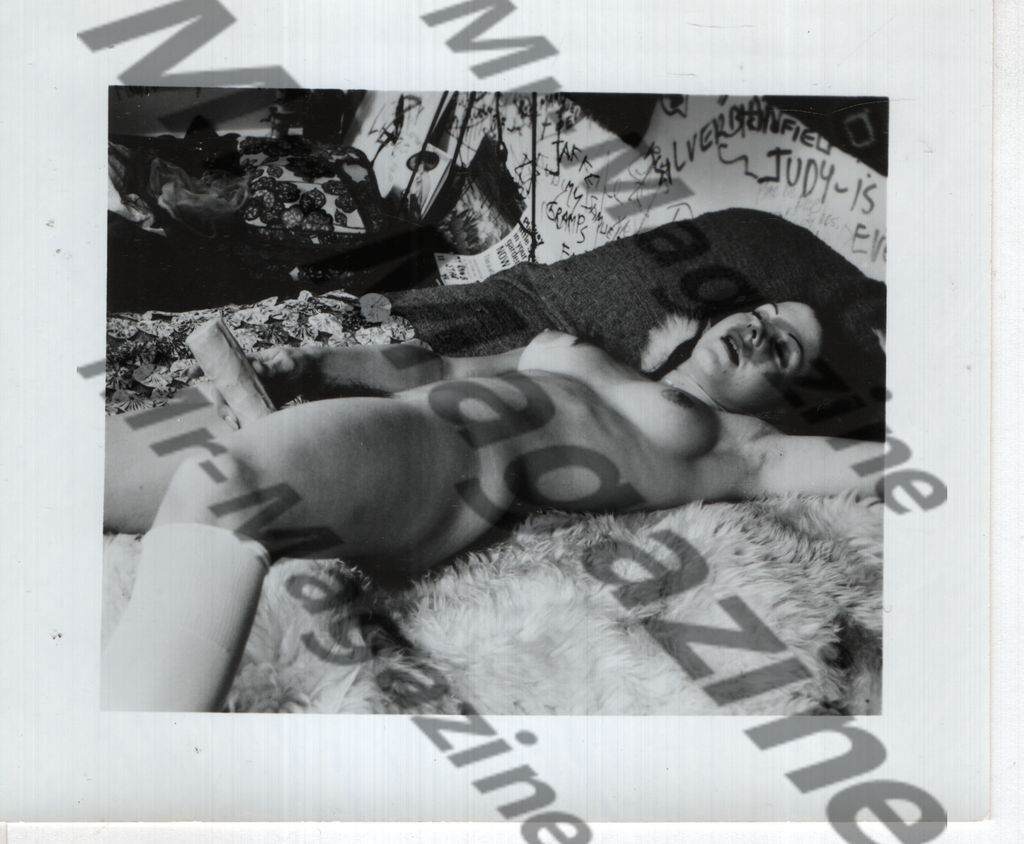 Adult Vintage B&W Pinup Photo 4"x5" Brunette Nude Model Using Dildo RW-100