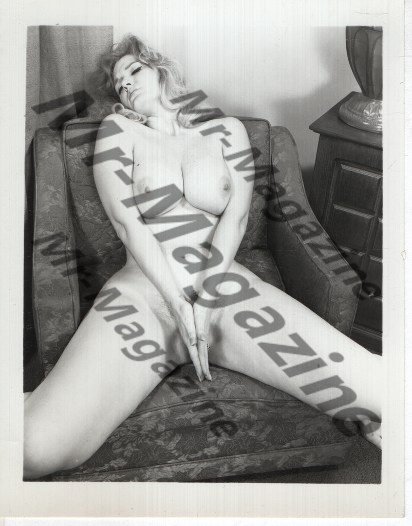 Adult Vintage B&W Pinup Photo 4"x5" Blonde Nude Model RW-87