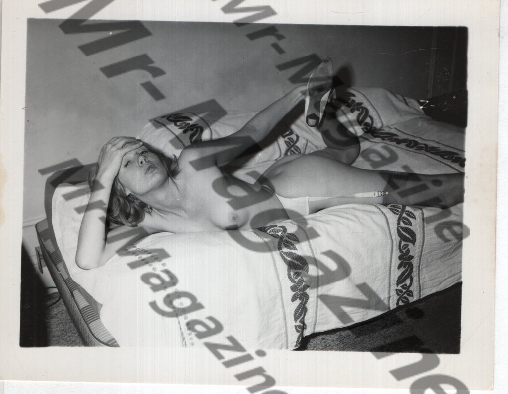 Adult Vintage B&W Pinup Photo 4"x5" Blonde Lingerie & Nylons Model RW-55