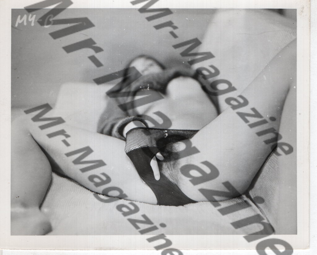 Adult Vintage B&W Pinup Photo 4"x5" Brunette Nude Model RX-40