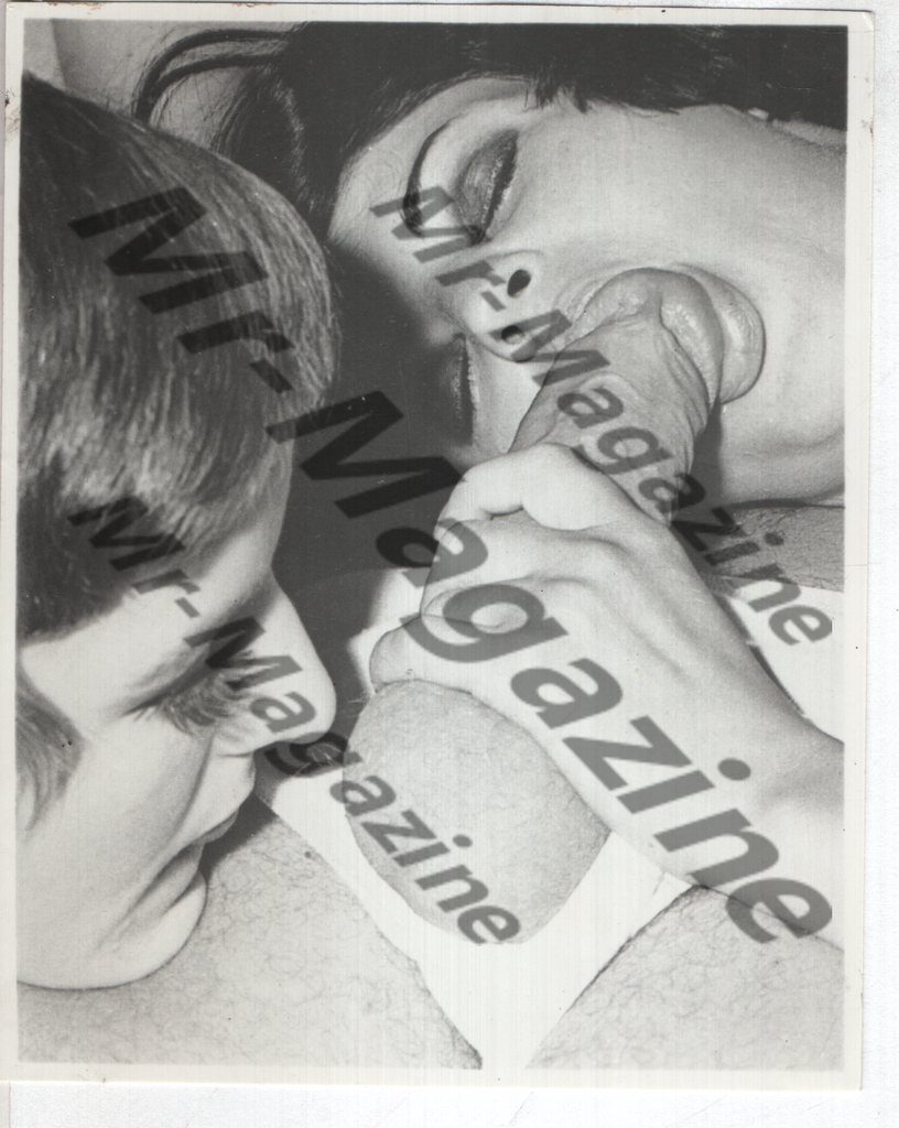 Adult Vintage B&W Pinup Photo 4"x5" Brunette Models Straight Interest Fellatio RX-26