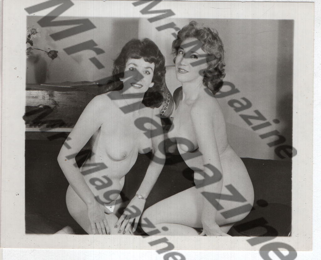 Adult Vintage B&W Pinup Photo 4"x5" Lesbian Interest Brunette & Blonde Nude Models RX-81