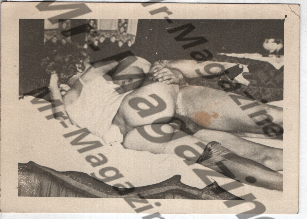 Adult Vintage B&W Pinup Photo 4"x5" Straight Interest Brunette Model Vaginal Sex RY-02