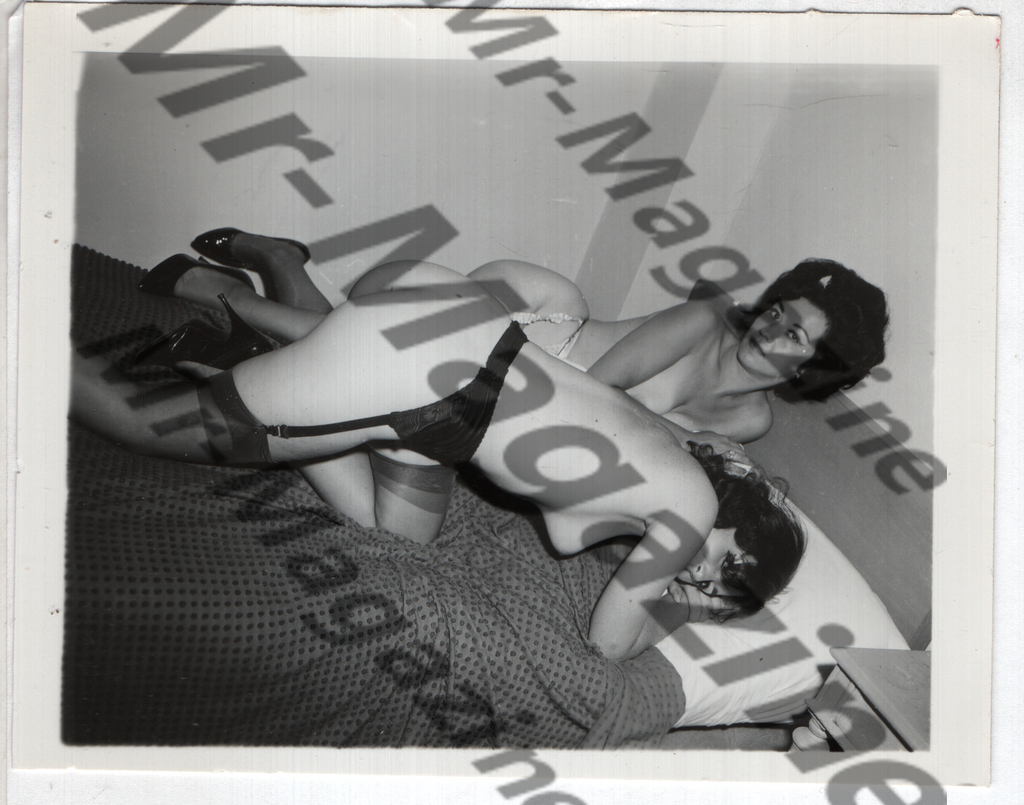 Adult Vintage B&W Pinup Photo 4"x5" Brunette Lingerie Models RY-52