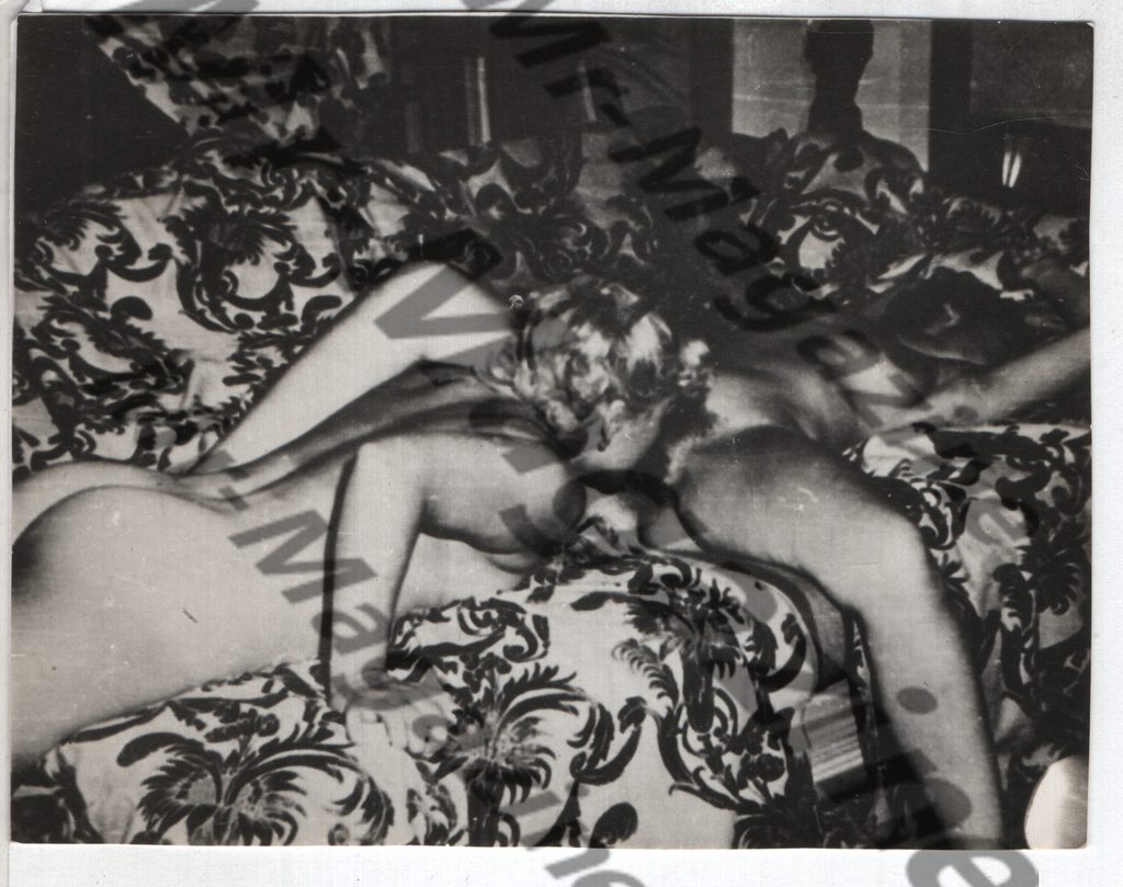 Adult Vintage B&W Pinup Photo 4"x4.5" Lesbian Interest Blonde & Brunette Models Cunnilingus RY-10