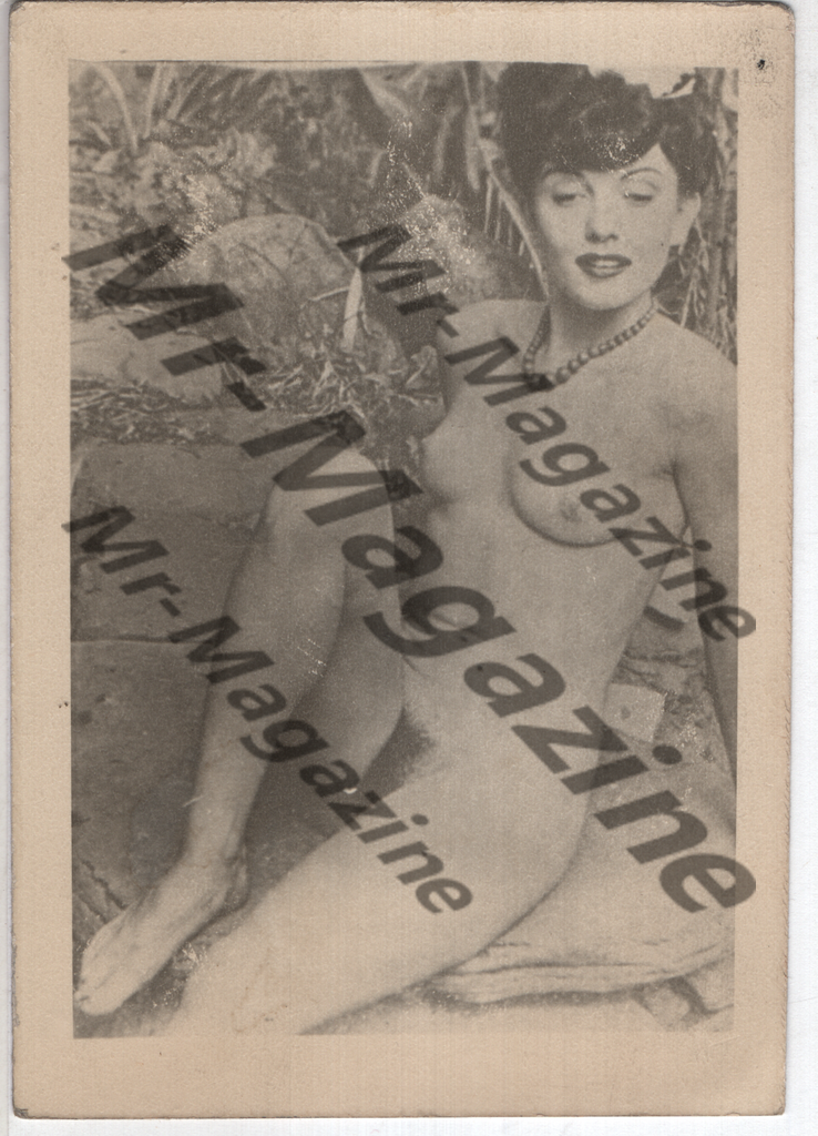 Adult Vintage B&W Pinup Photo 4"x5" Brunette Nude Barefoot Outdoors RX-99