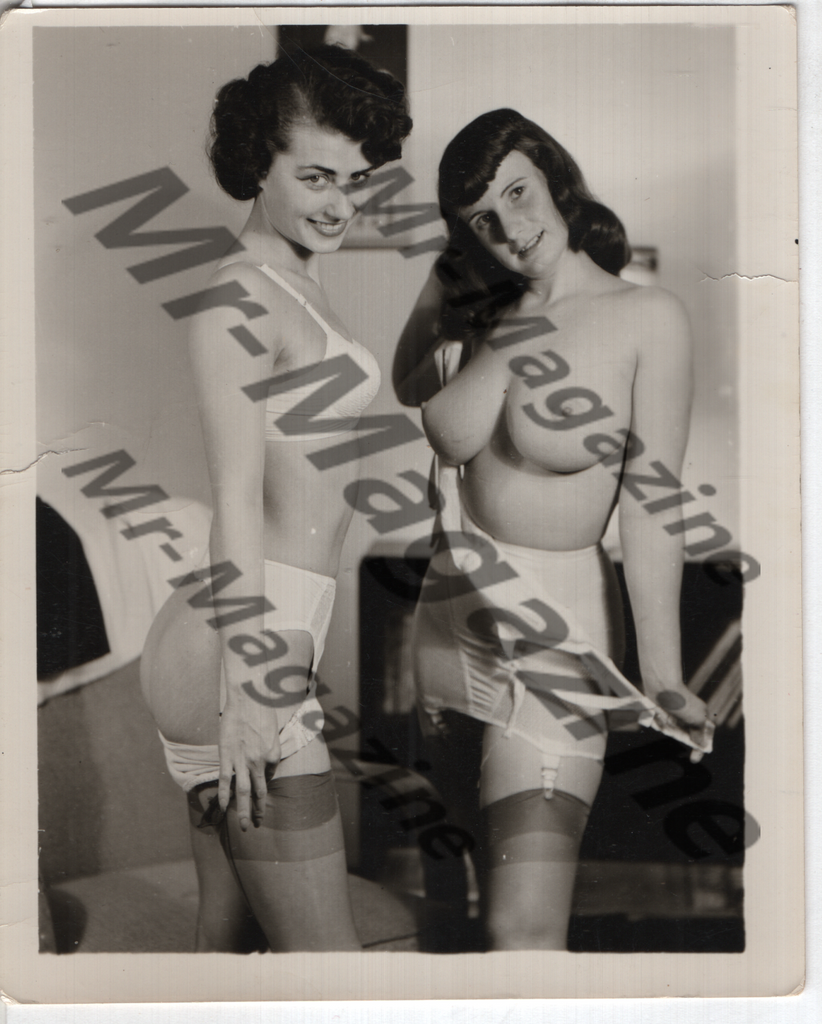 Adult Vintage B&W Pinup Photo 4"x5" Brunette Lingerie Models RZ-10