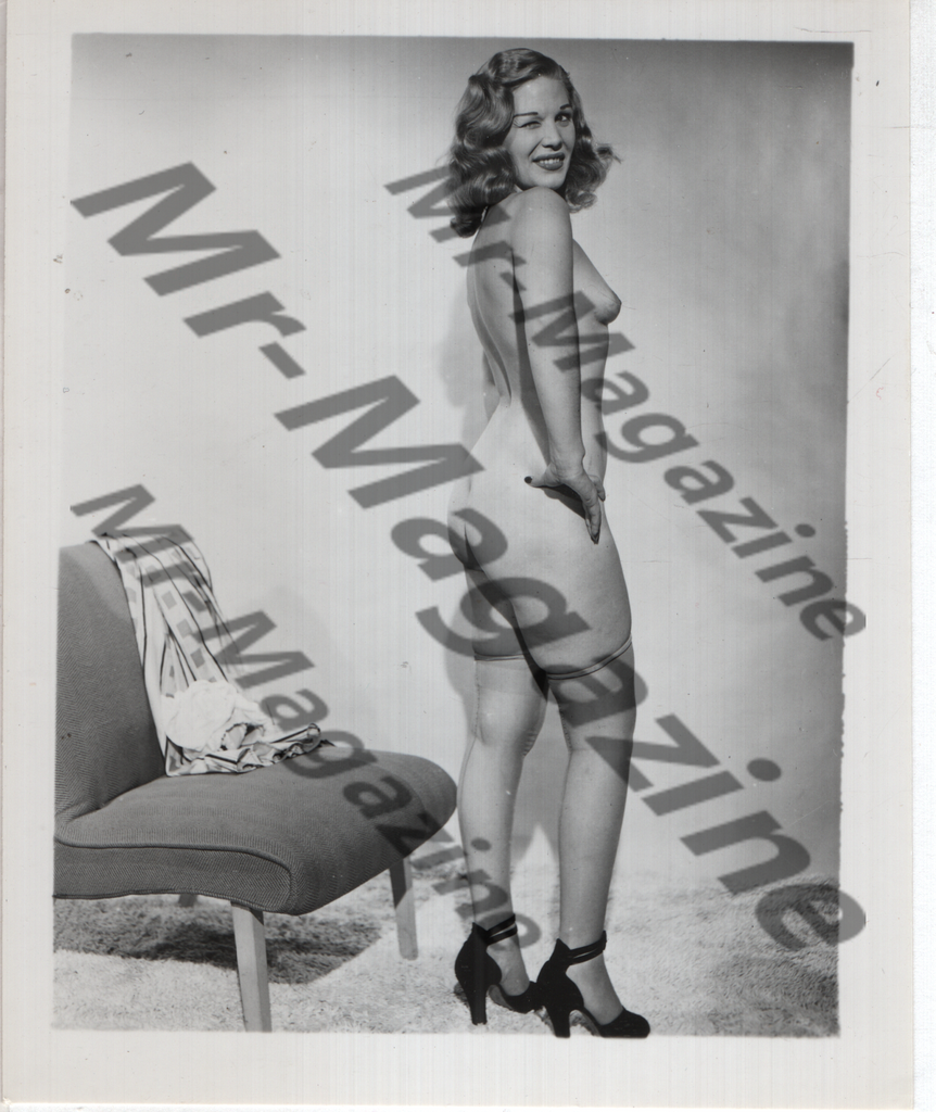 Adult Vintage B&W Pinup Photo 4"x5" Blonde Nylon Stockings Model RZ-13