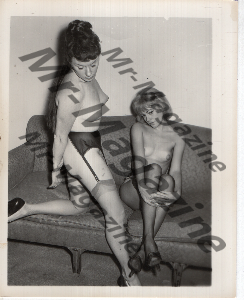 Adult Vintage B&W Pinup Photo 4"x5" Brunette & Blonde Lingerie Models RZ-41