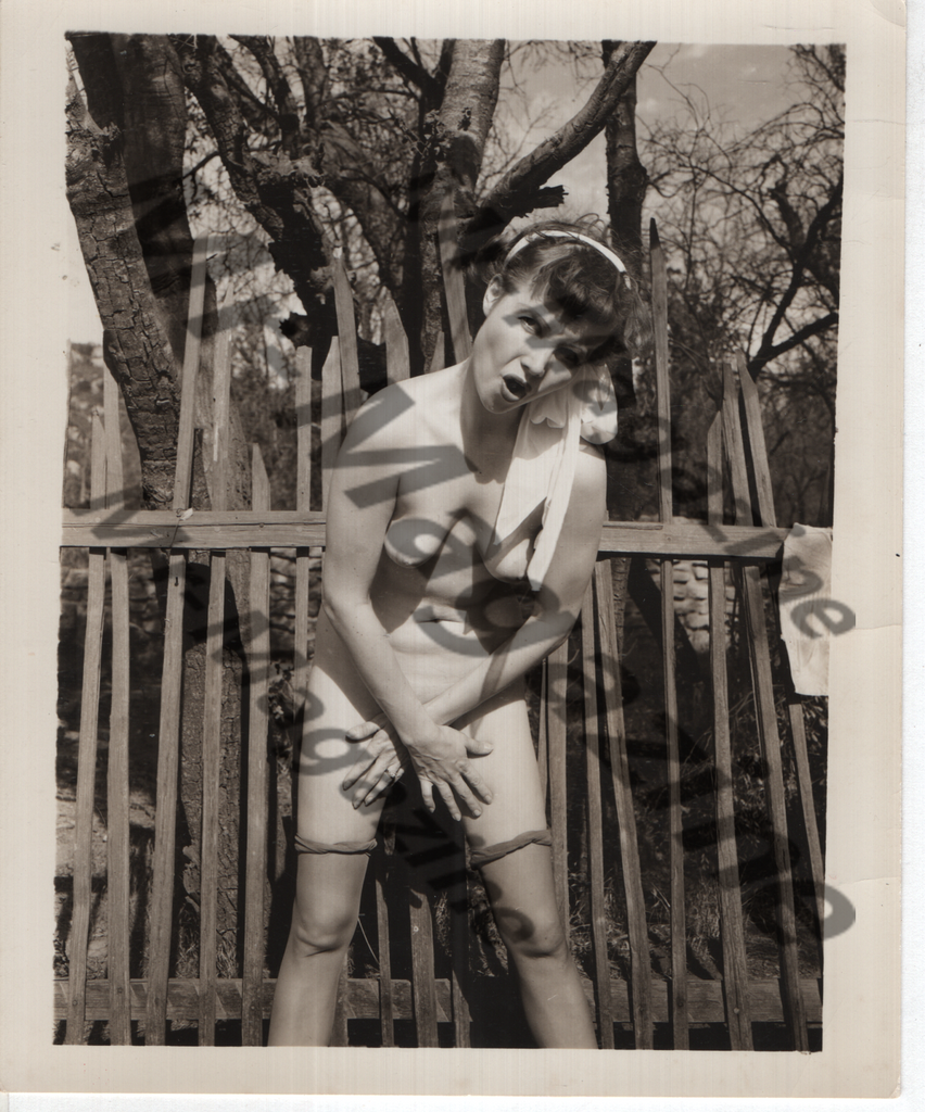 Adult Vintage B&W Pinup Photo 4"x5" Brunette Nude Model RZ-33