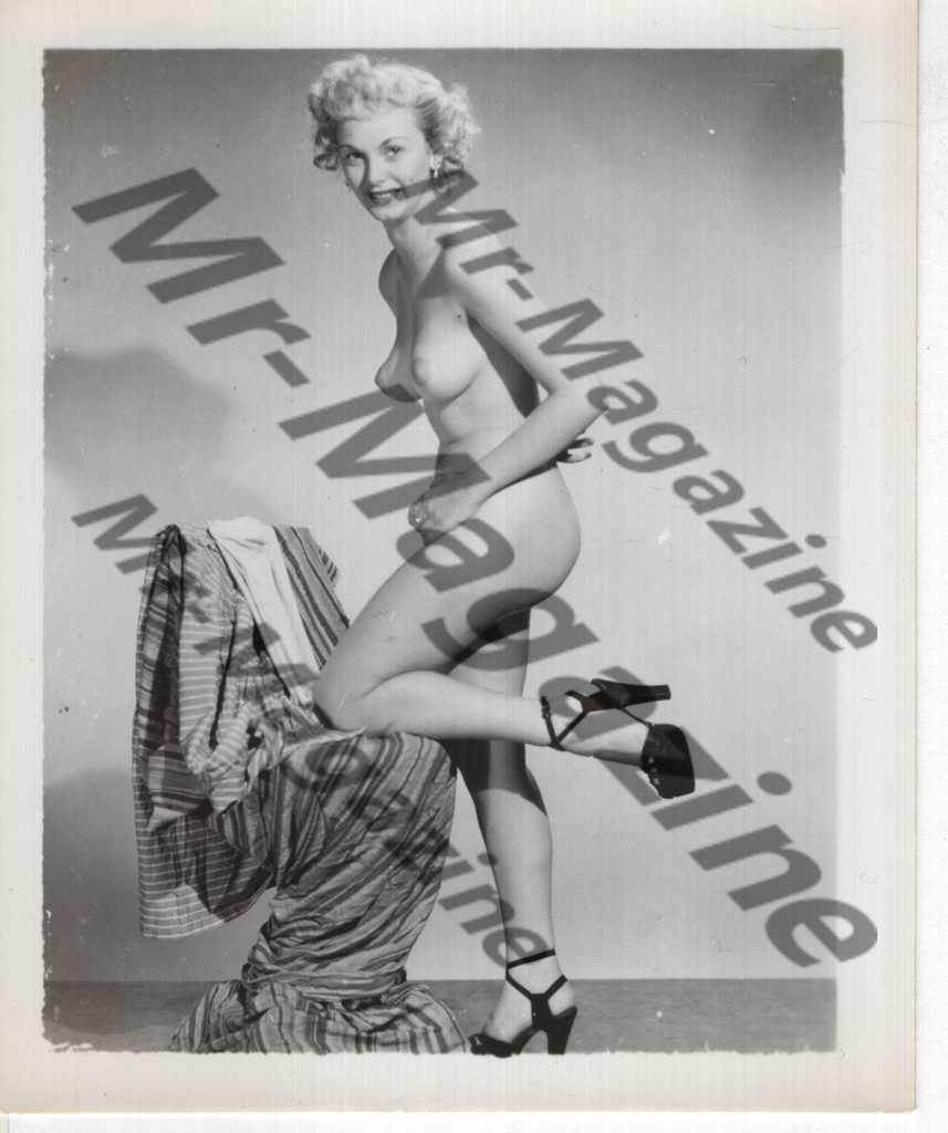 Adult Vintage B&W Pinup Photo 4"x5" Blonde Nude Model RZ-53