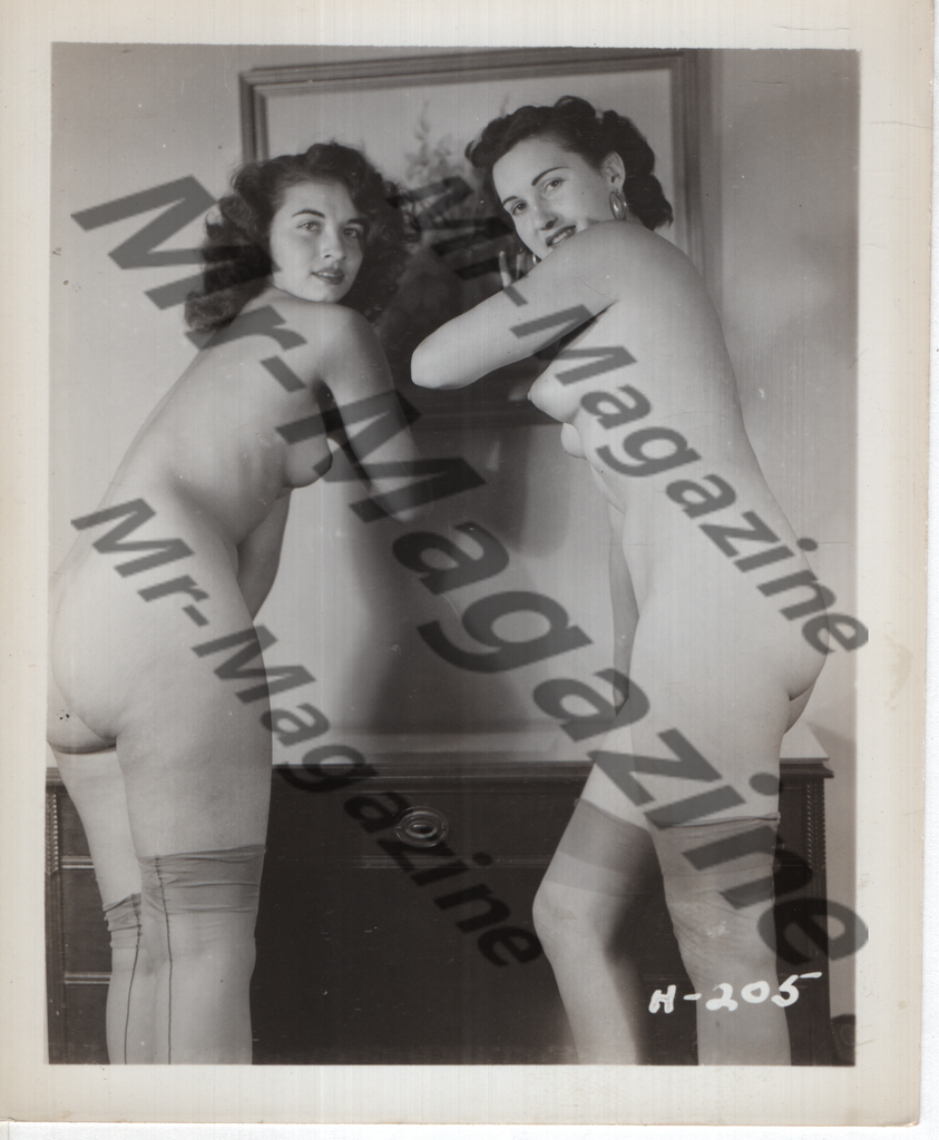 Adult Vintage B&W Pinup Photo 4"x5" Lesbian Interest Brunette Nylon Stockings Models RZ-73