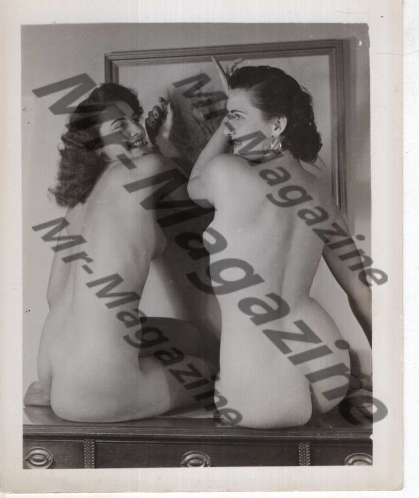 Adult Vintage B&W Pinup Photo 4"x5" Lesbian Interest Brunette Nylon Stockings Models RZ-74