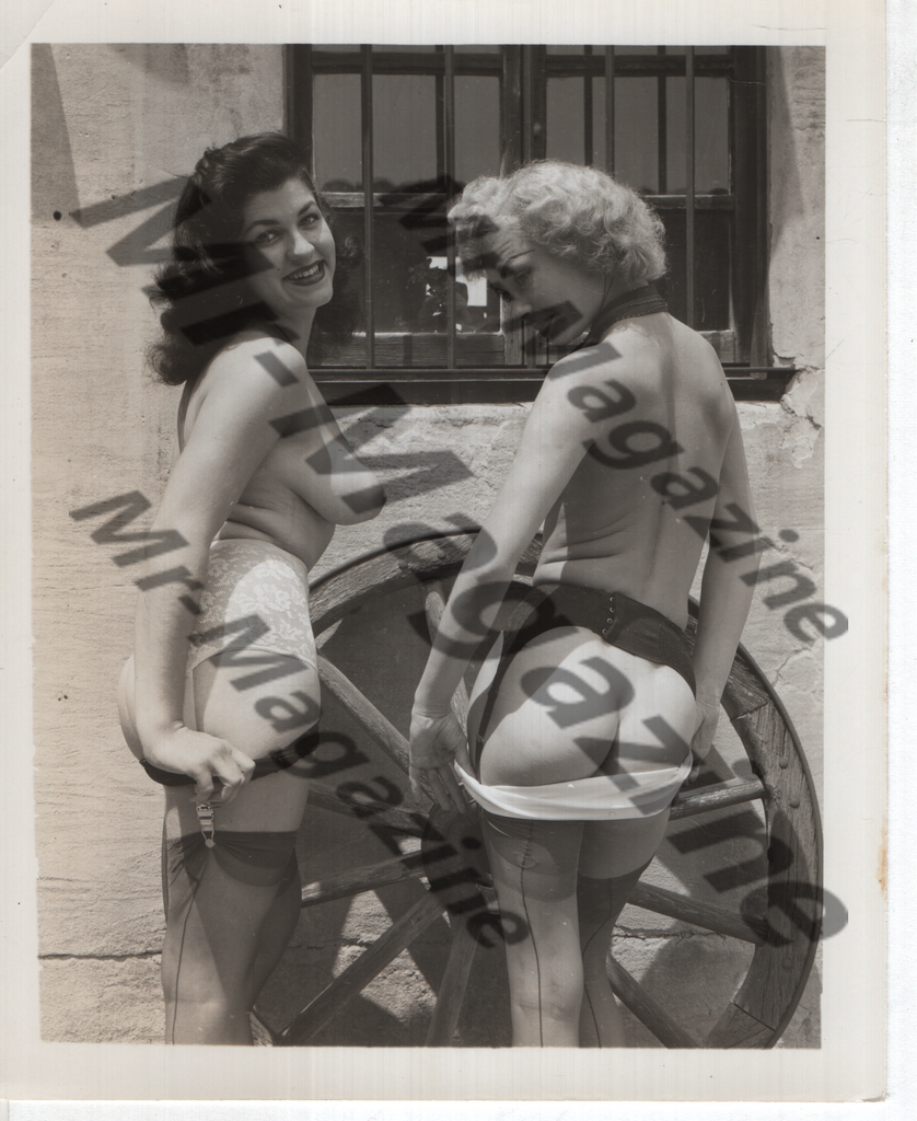 Adult Vintage B&W Pinup Photo 4"x5" Lesbian Interest Blonde & Brunette Lingerie Models RZ-56