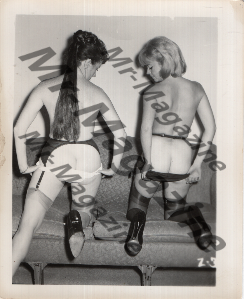 Adult Vintage B&W Pinup Photo 4"x5" Brunette & Blonde Lingerie Models RQ-75
