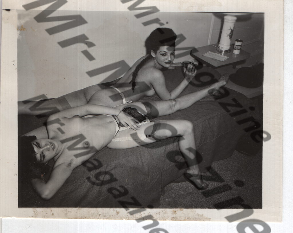 Adult Vintage B&W Pinup Photo 4"x5" Brunette Lingerie Models RQ-57
