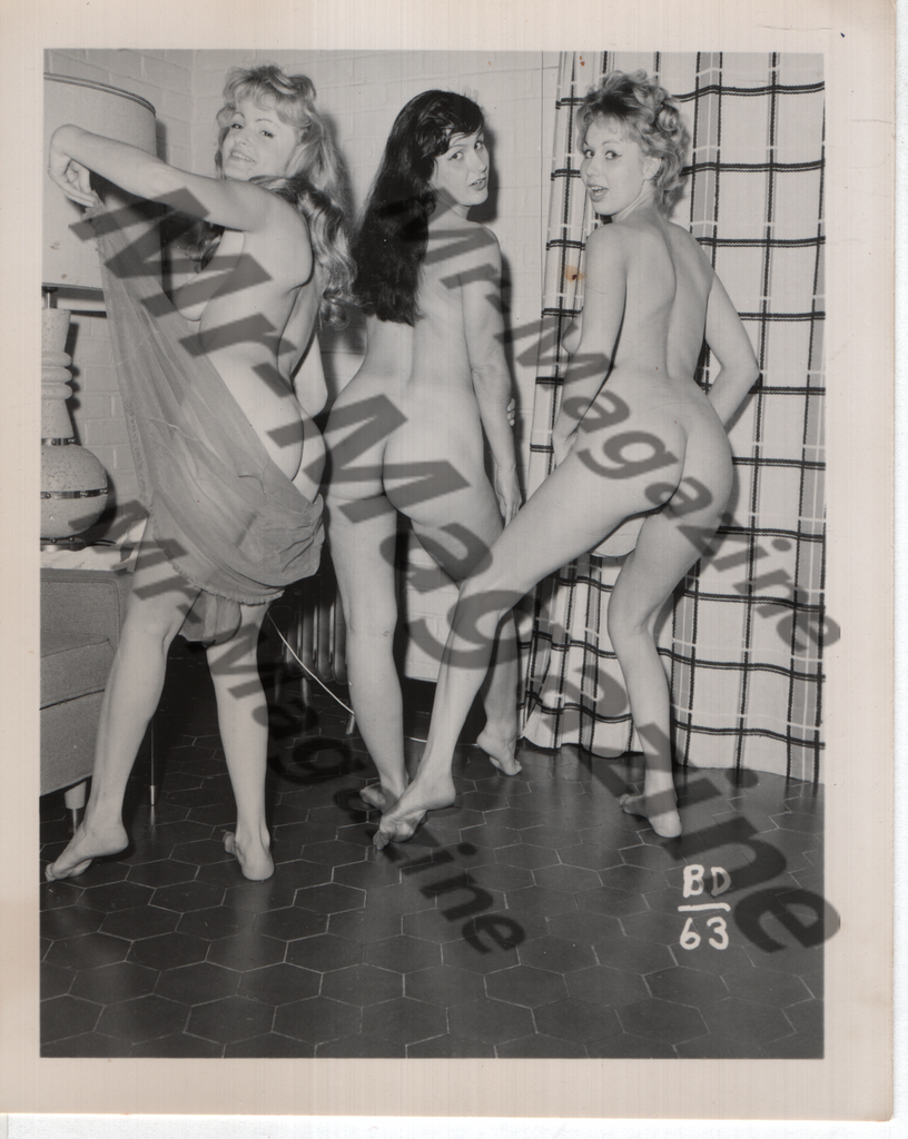 Adult Vintage B&W Pinup Photo 4"x5" Brunette & Blonde Nude Models RQ-63