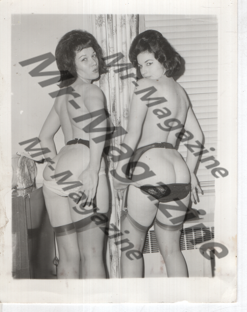Adult Vintage B&W Pinup Photo 4"x5" Brunette Lingerie Models RQ-83