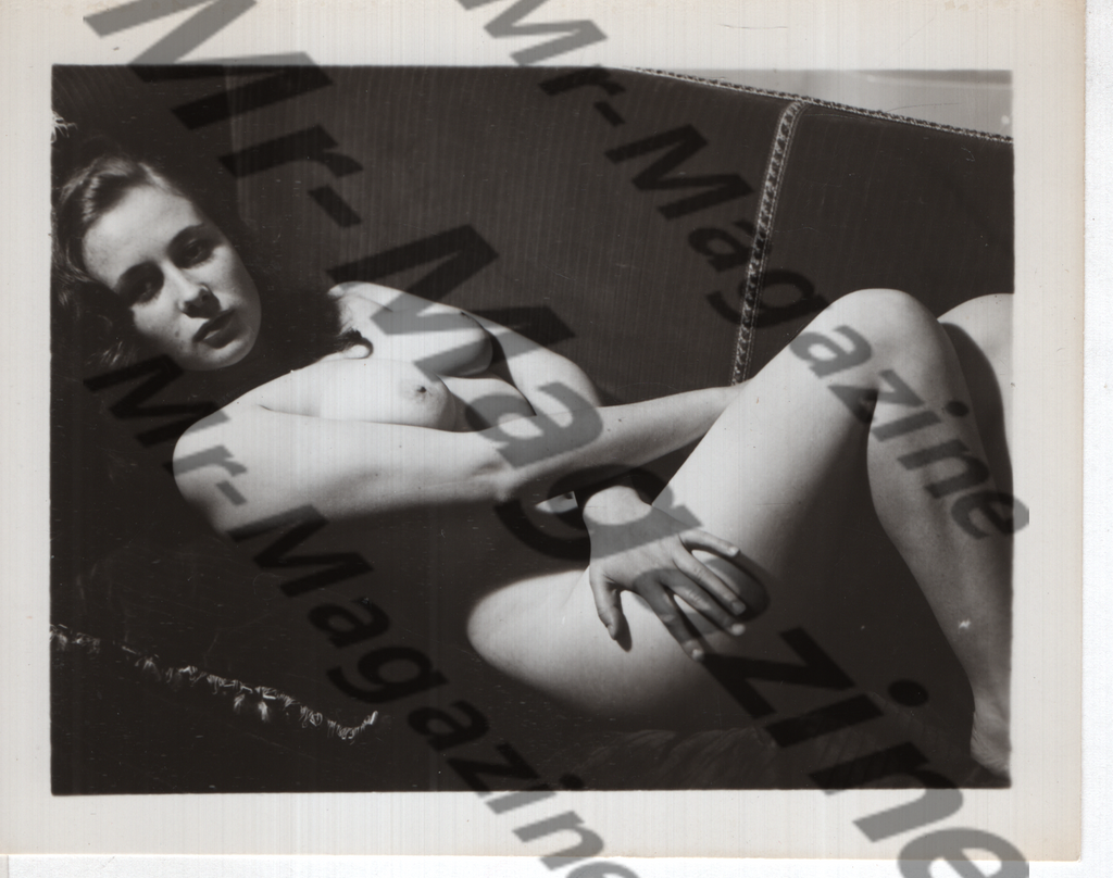 Adult Vintage B&W Pinup Photo 4"x5" Brunette Nude Model CA-09