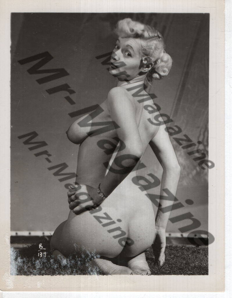 Adult Vintage B&W Pinup Photo 4"x5" Blonde Nude Model RQ-89