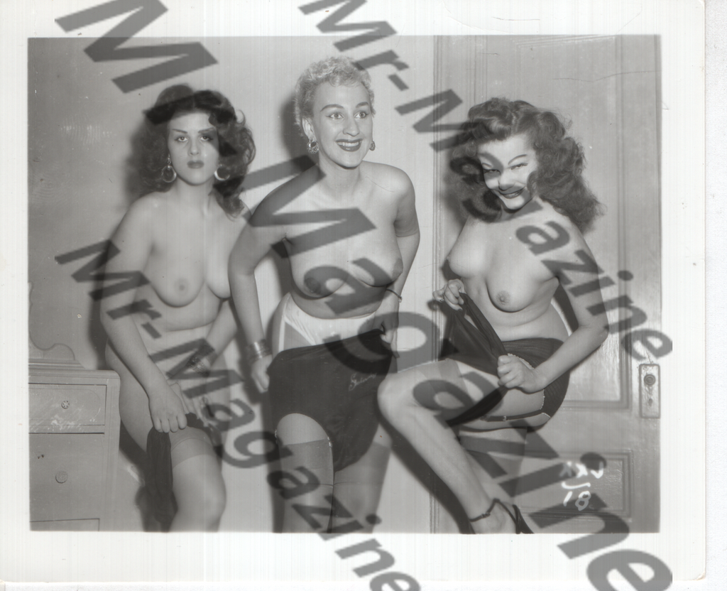 Adult Vintage B&W Pinup Photo 4"x5" Brunette & Blonde Lingerie Models CB-22