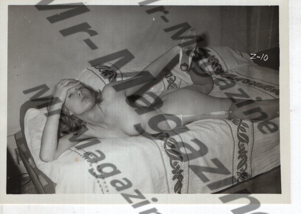 Adult Vintage B&W Pinup Photo 4"x5" Blonde Lingerie Model CB-11