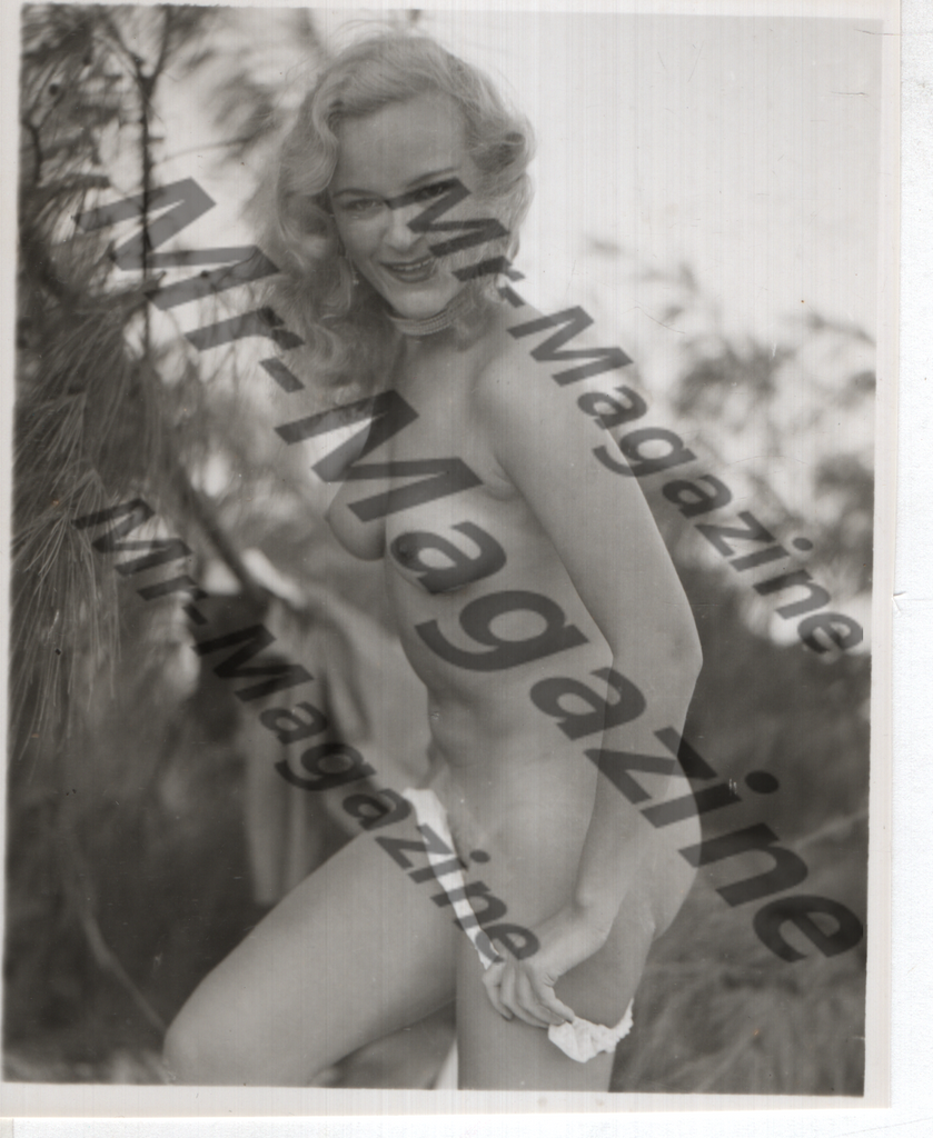 Adult Vintage B&W Pinup Photo 4"x5" Blonde Lingerie Model Outdoors CB-57