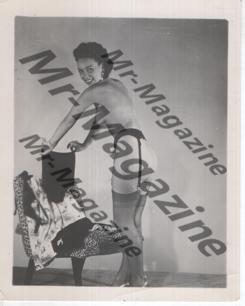Adult Vintage B&W Pinup Photo 4"x5" Brunette Lingerie Model Striptease CB-46