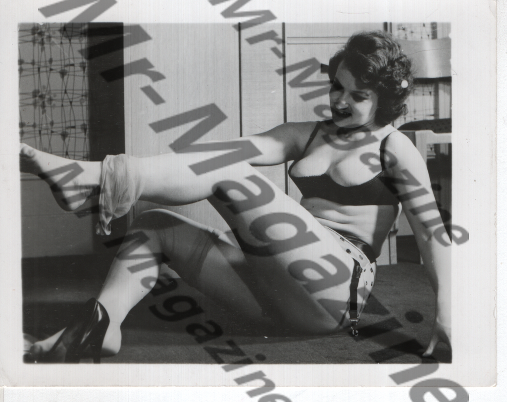 Adult Vintage B&W Pinup Photo 4"x5" Brunette Lingerie Model Barefoot CC-33