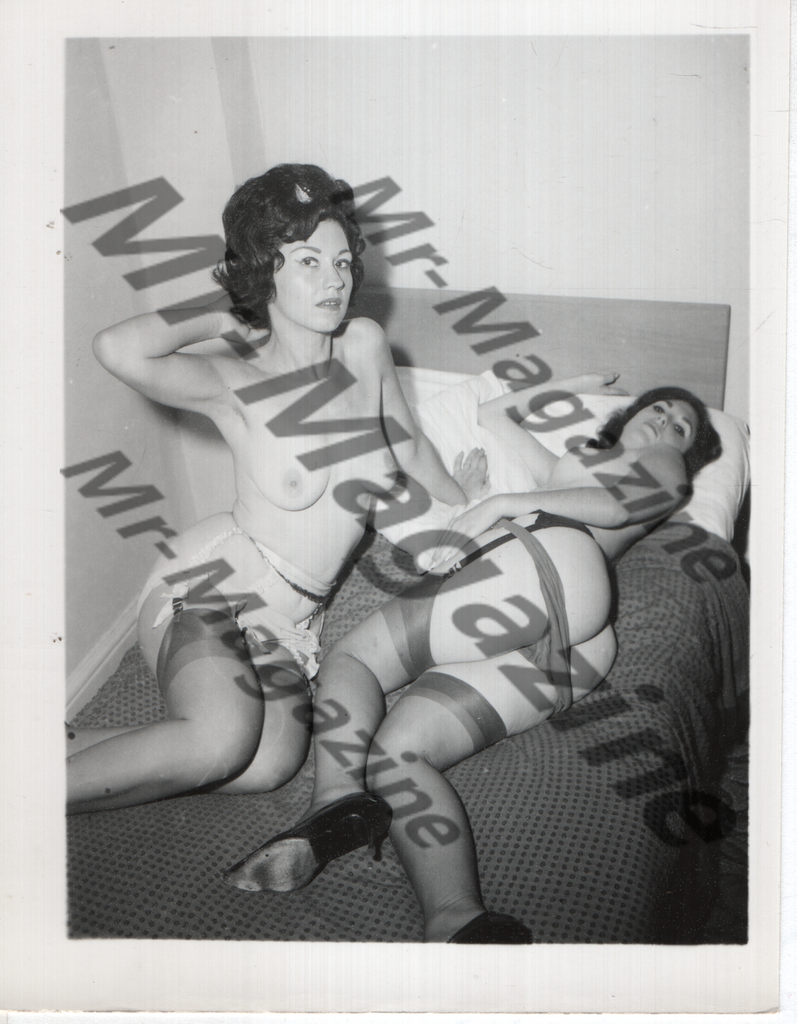 Adult Vintage B&W Pinup Photo 4"x5" Brunette Lingerie Models CC-19