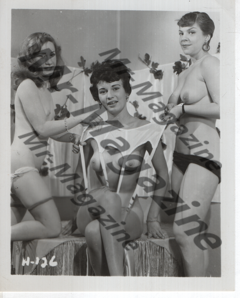 Adult Vintage B&W Pinup Photo 4"x5" Lesbian Interest Blonde & Brunette Lingerie Models CC-100