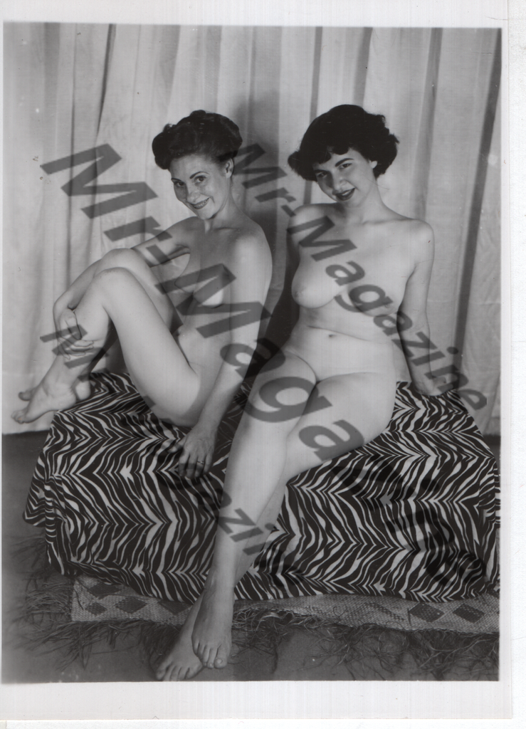 Adult Vintage B&W Pinup Photo 4"x5" Brunette Nude Models CC-25