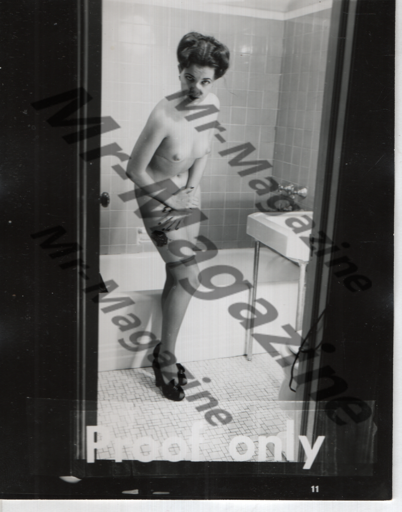 Adult Vintage B&W Pinup Photo Proof 4"x5" Brunette Bathing Beauty CD-97
