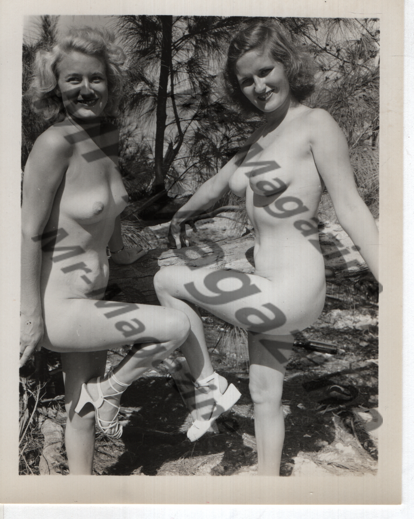 Adult Vintage B&W Pinup Photo 4"x5" Blonde Nude Models Outdoors CE-20