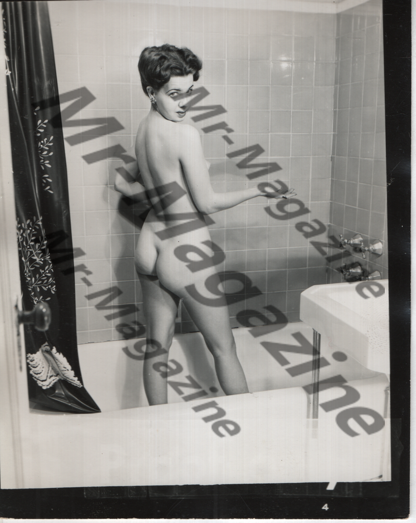 Adult Vintage B&W Pinup Photo Proof 4"x5" Brunette Bathing Beauty CD-85