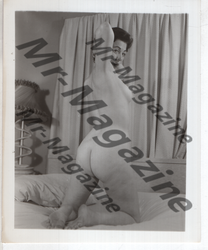 Adult Vintage B&W Pinup Photo 4"x5" Brunette Nude Model CE-44