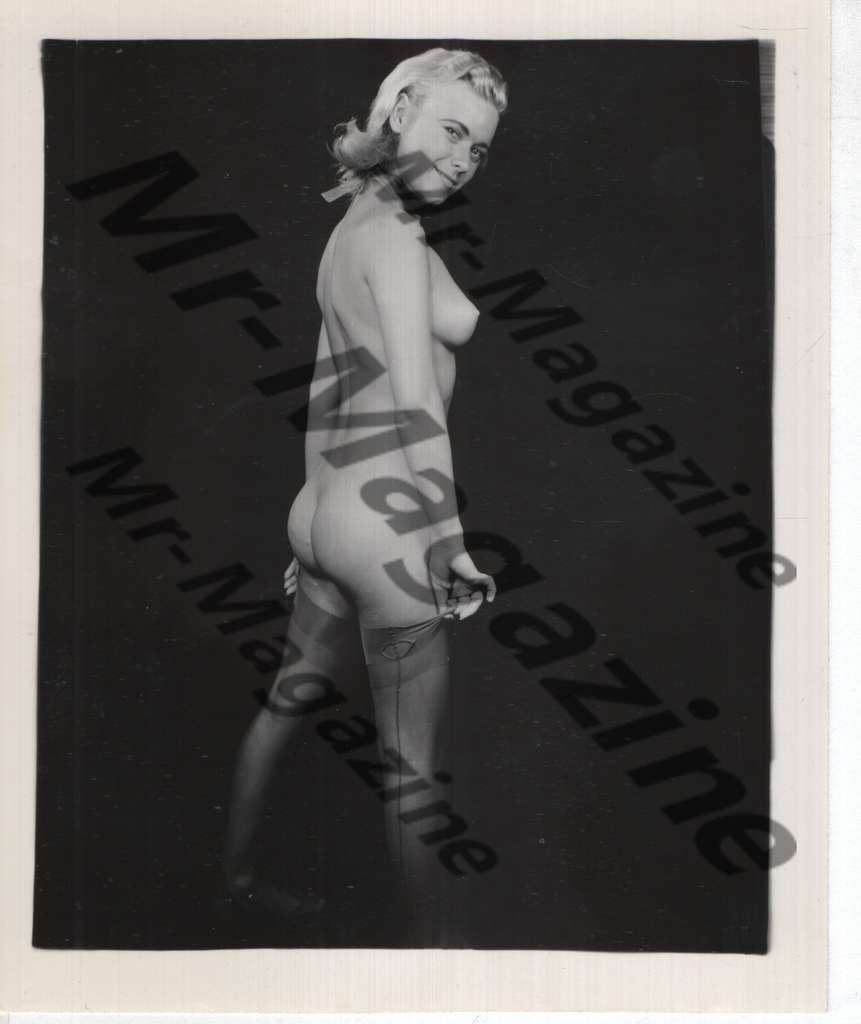 Adult Vintage B&W Pinup Photo 4"x5" Blonde Nylon Stockings Model CG-16