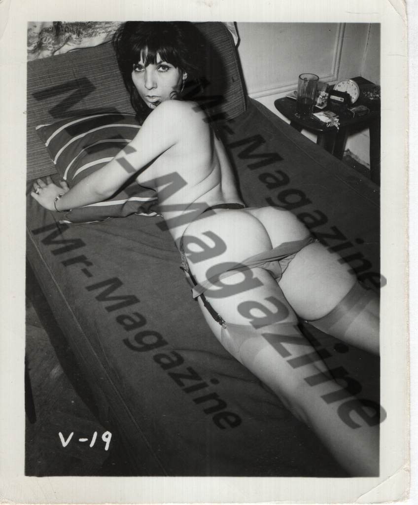Adult Vintage B&W Pinup Photo 4"x5" Brunette Lingerie Model CF-92