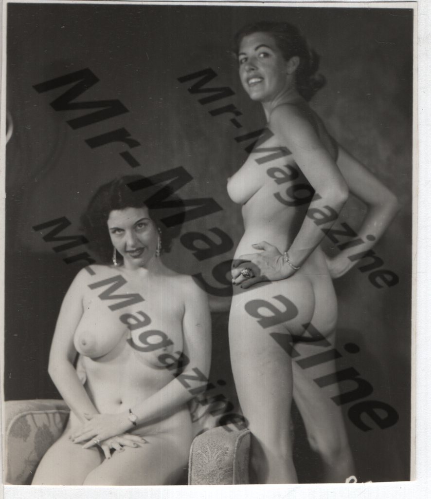 Adult Vintage B&W Pinup Photo 4"x3.5" Brunette Nude Models CG-45