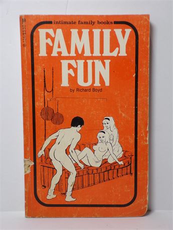 Family Fun by Richard Boyd, Paperback Novel 1981 Intimate Family Books 061125WP-16